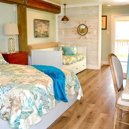 Waterfront Guesthouse On Key Allegro/Little Bay With Dock Rockport Exterior photo